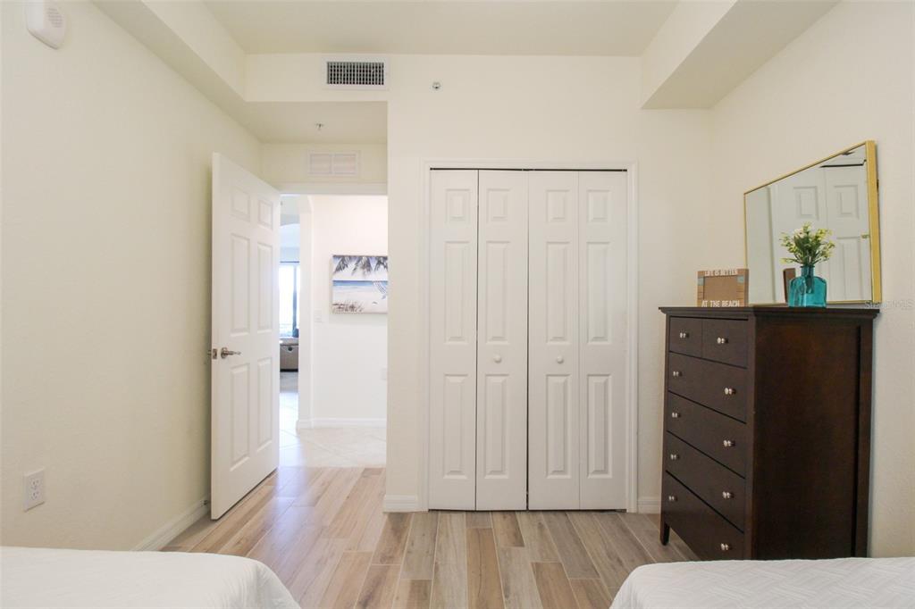 Image 26 of 53 For 16814 Vardon Terrace 102