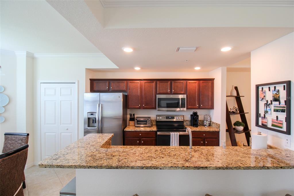 Image 33 of 53 For 16814 Vardon Terrace 102