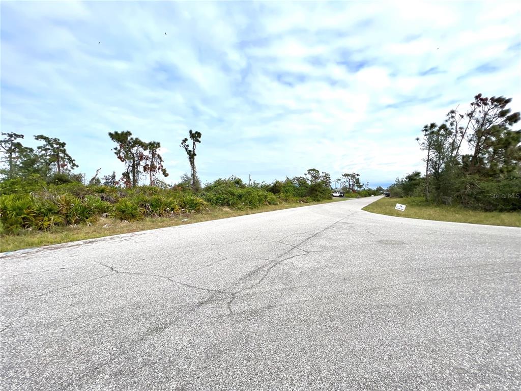 Image 6 of 11 For 12324 Hathaway Terrace
