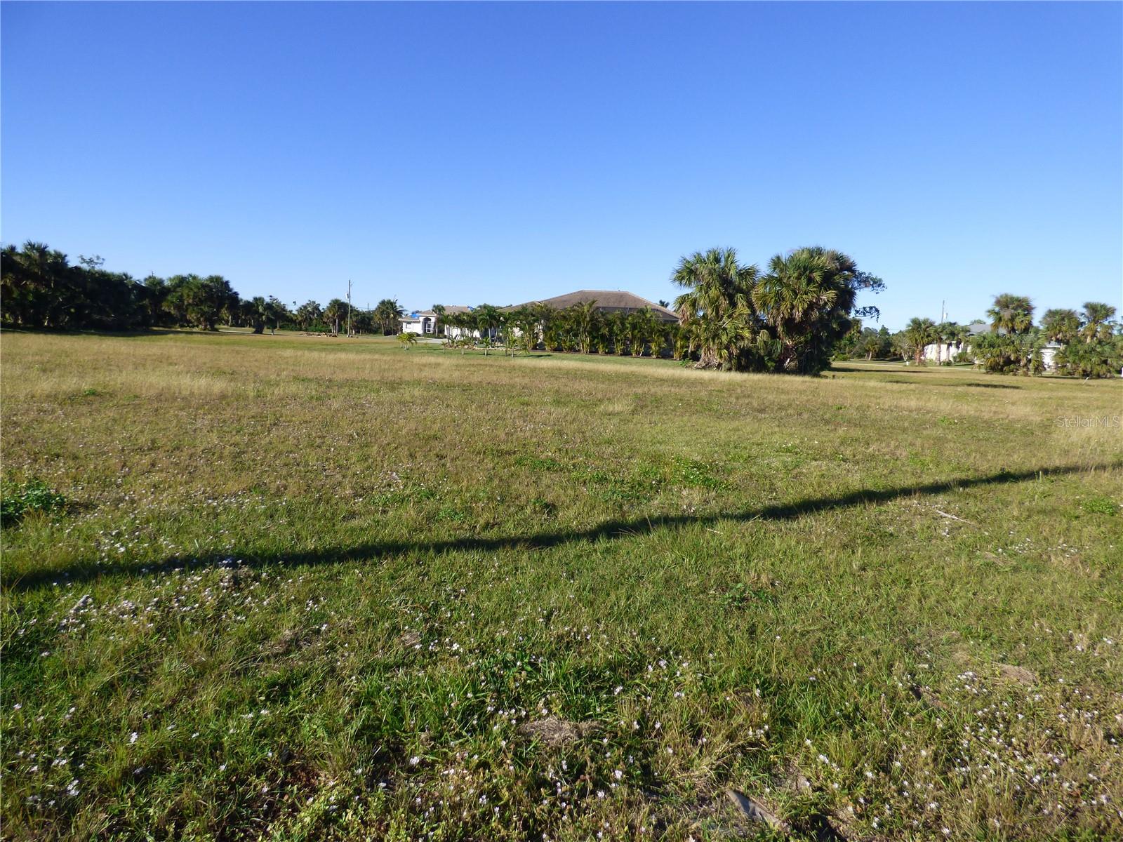 Image 3 of 9 For 24370 Gijon Lane