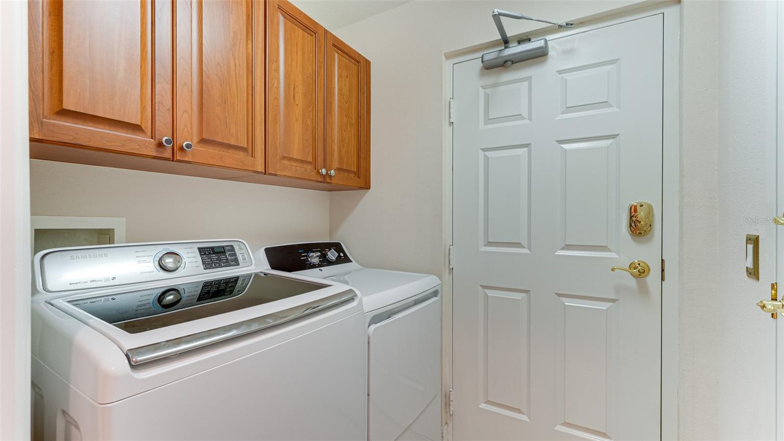 Listing photo id 24 for 9454 Discovery Terrace 101a