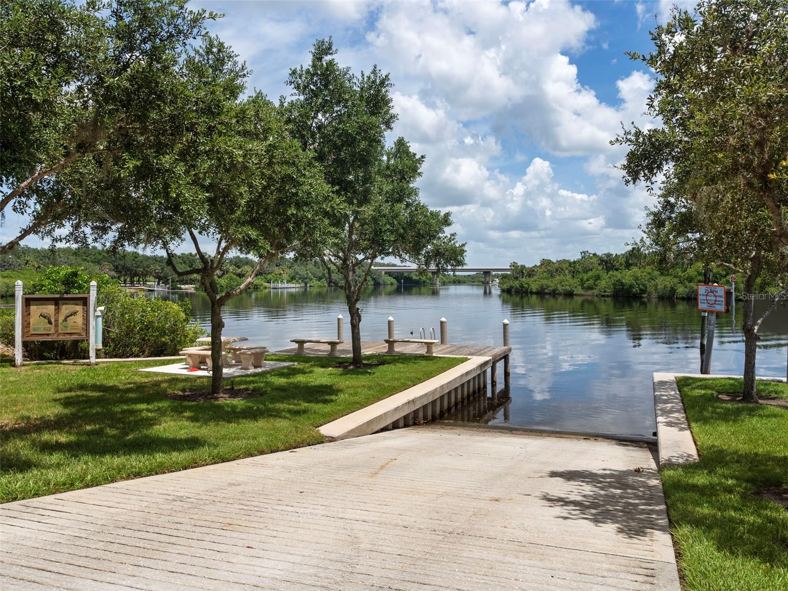 Listing photo id 98 for 11826 River Shores Trail