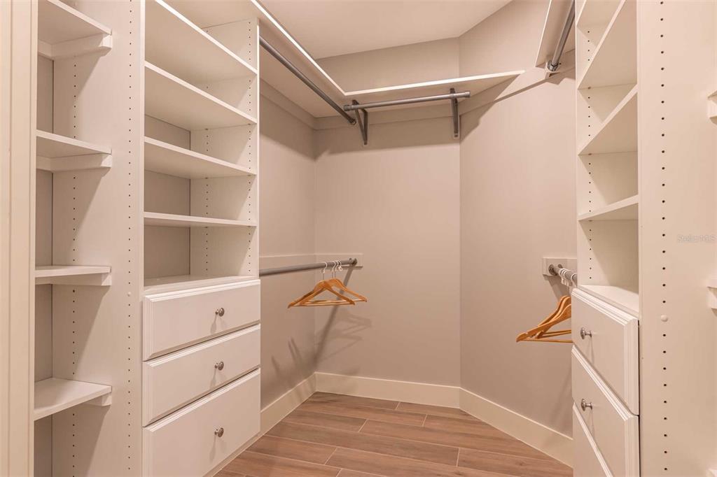 Image 16 of 27 For 1140 Seaside Drive 101