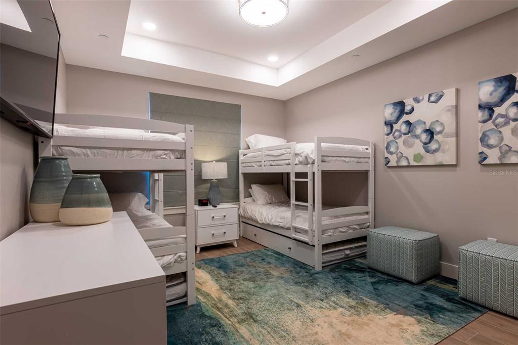 Image 19 of 27 For 1140 Seaside Drive 101