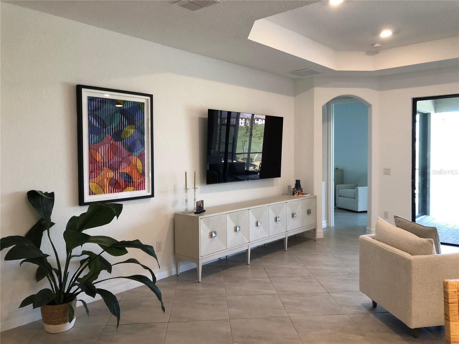 Image 10 of 37 For 5720 Cheech Glen