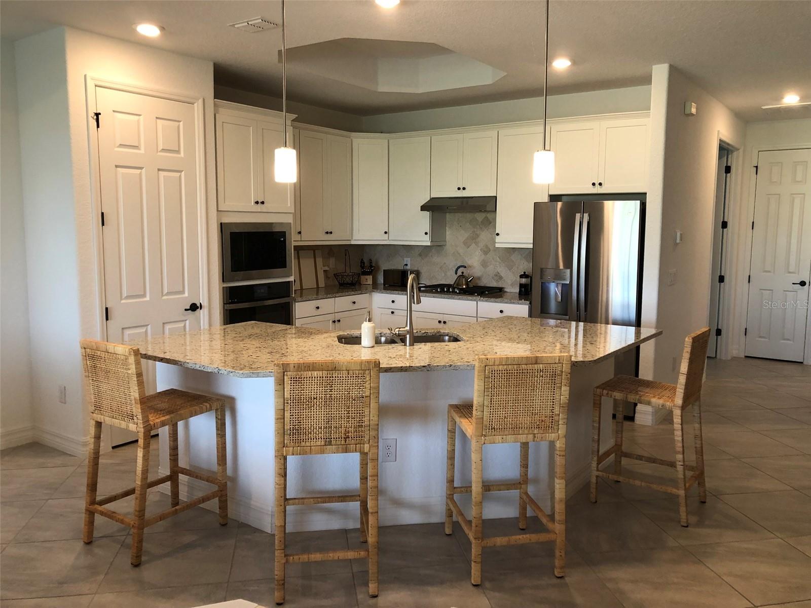 Image 13 of 37 For 5720 Cheech Glen