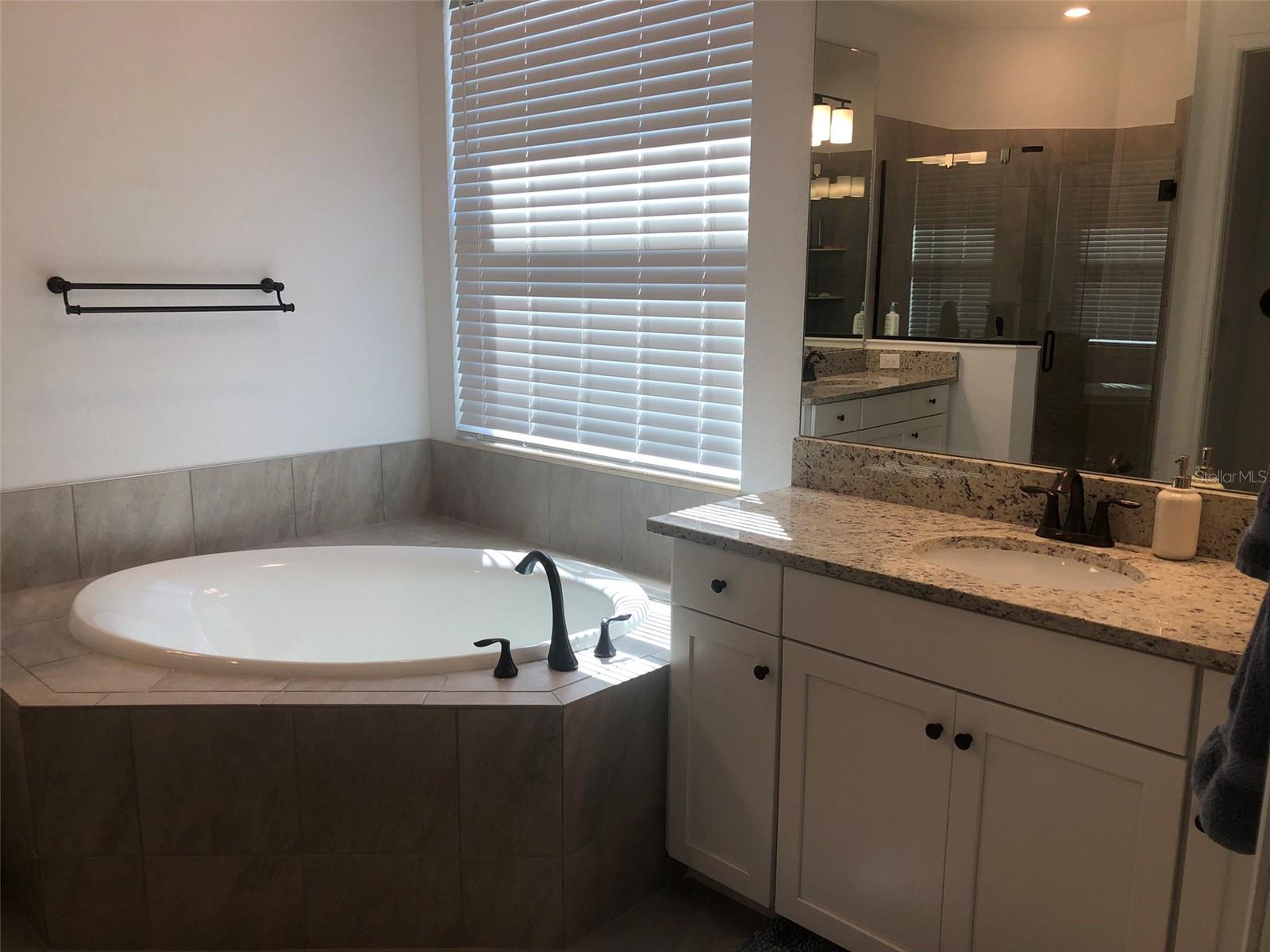 Image 27 of 37 For 5720 Cheech Glen