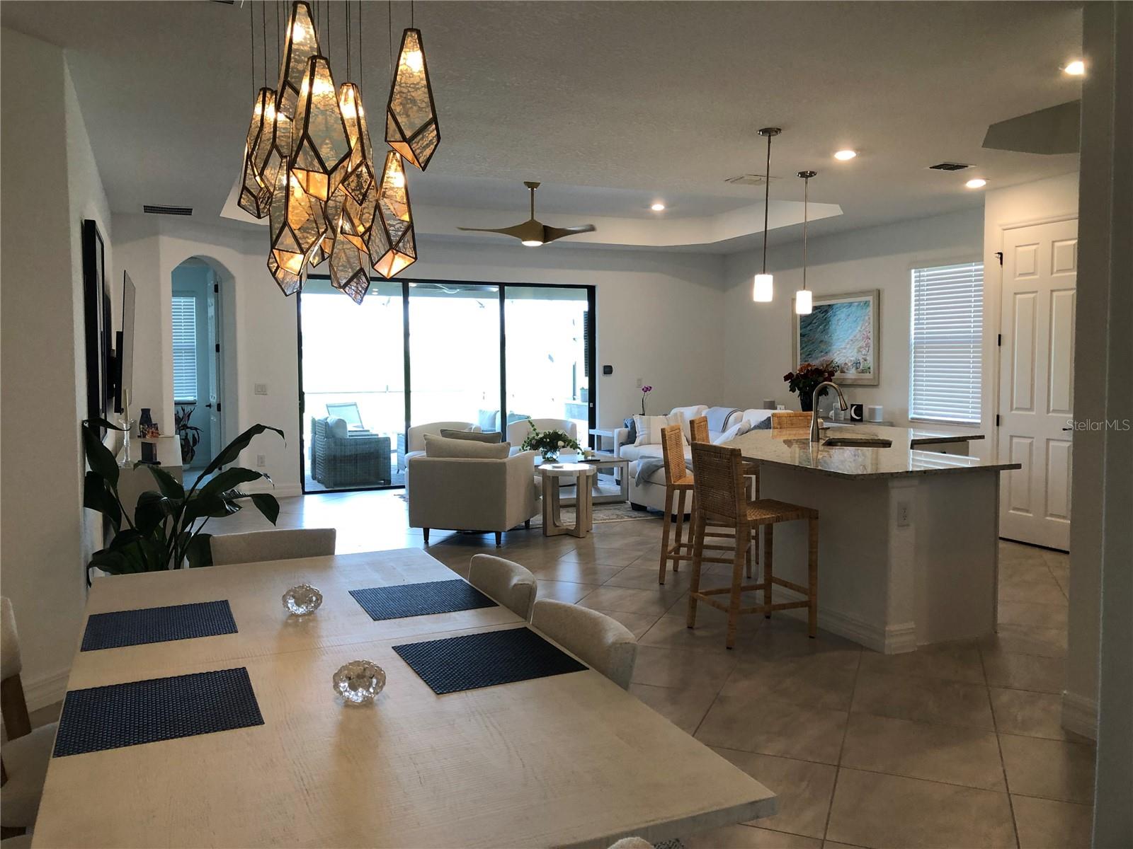 Image 4 of 37 For 5720 Cheech Glen