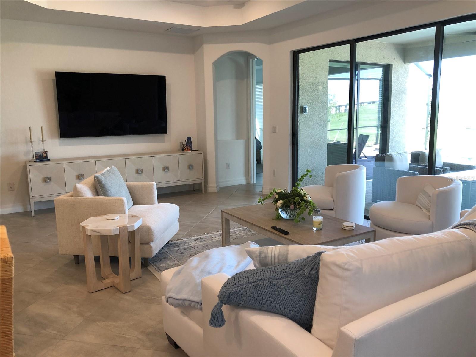 Image 9 of 37 For 5720 Cheech Glen