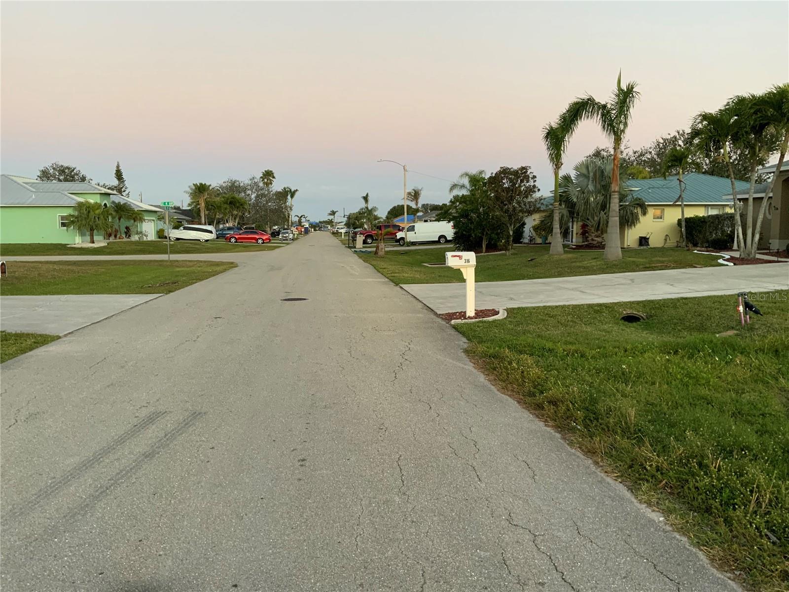 Image 5 of 6 For 312 19th Lane