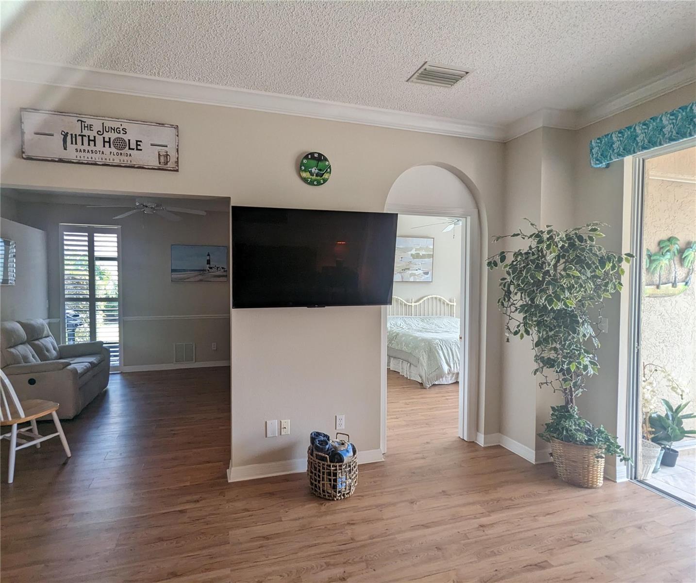 Image 6 of 14 For 5064 Mahogany Run Avenue
