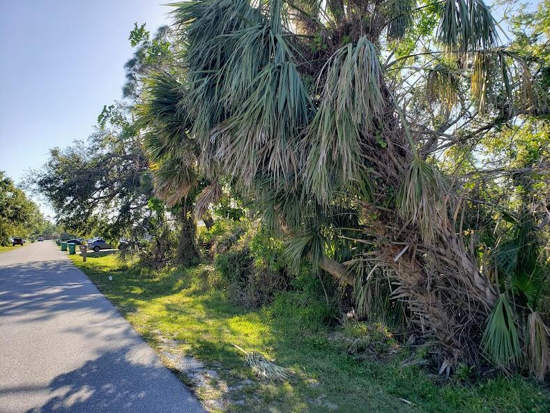 Image 2 of 4 For 928 Tropical Avenue Nw