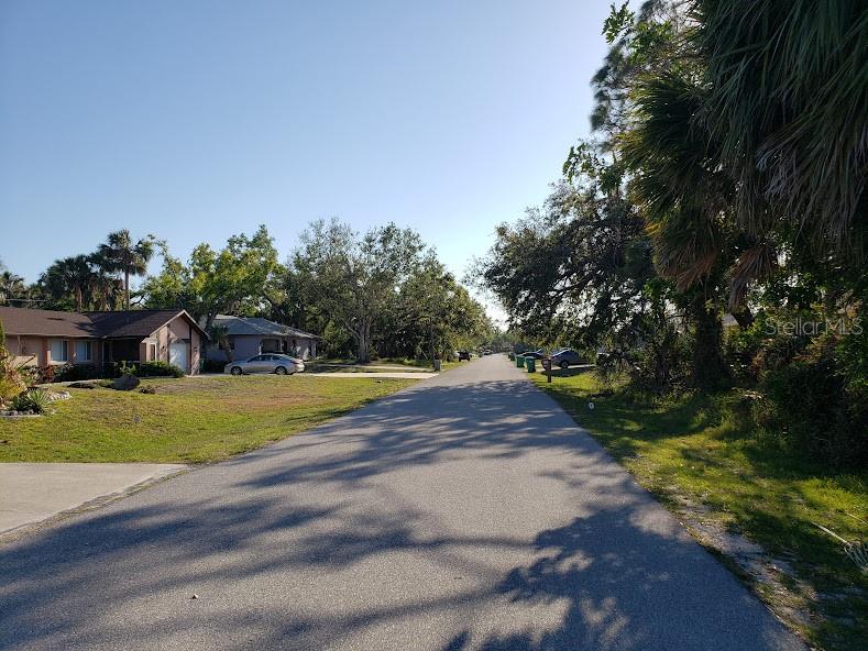 Image 3 of 4 For 928 Tropical Avenue Nw
