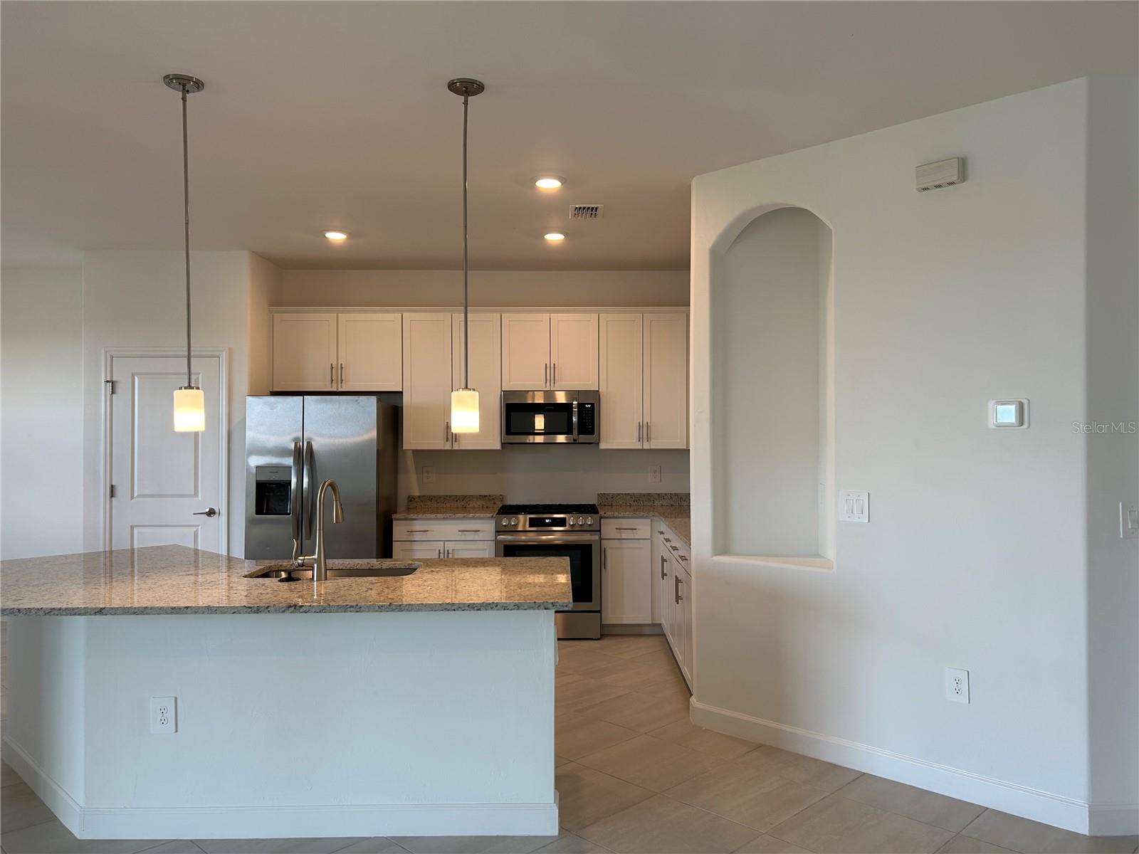 Image 7 of 35 For 15513 White Linen Drive