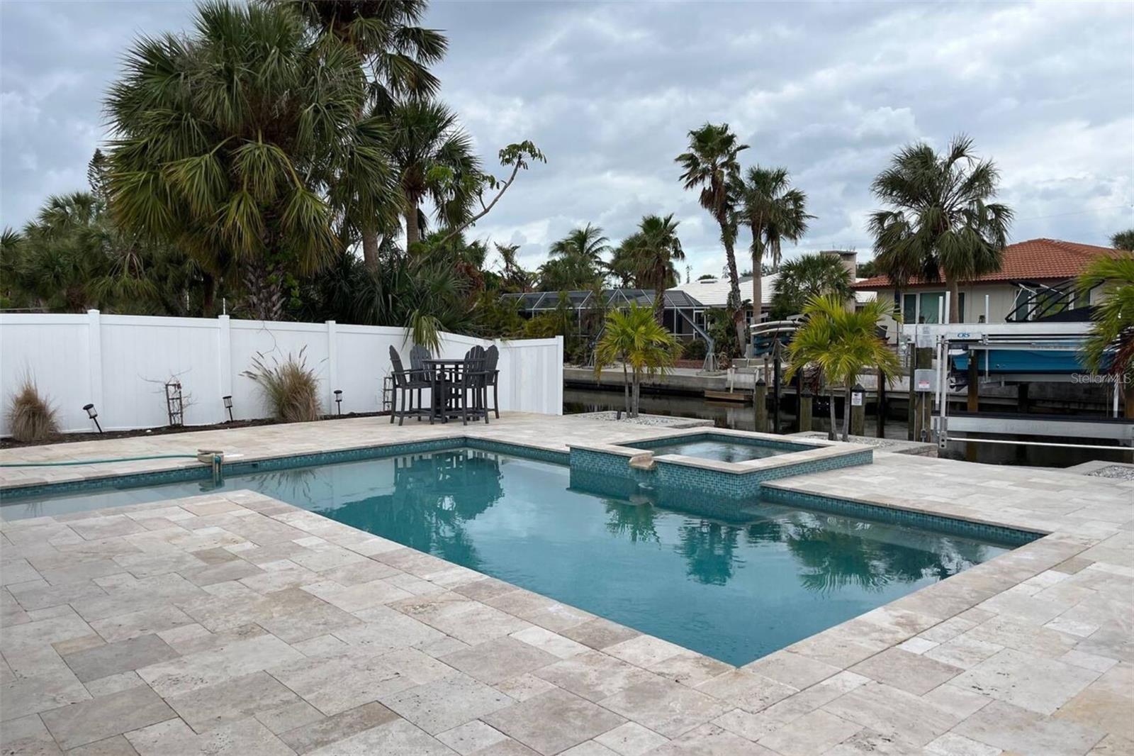Image 62 of 98 For 345 Avenida Leona