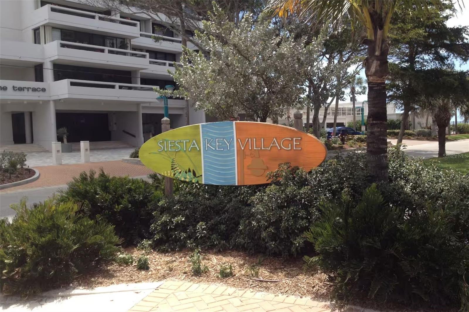 Image 83 of 98 For 345 Avenida Leona