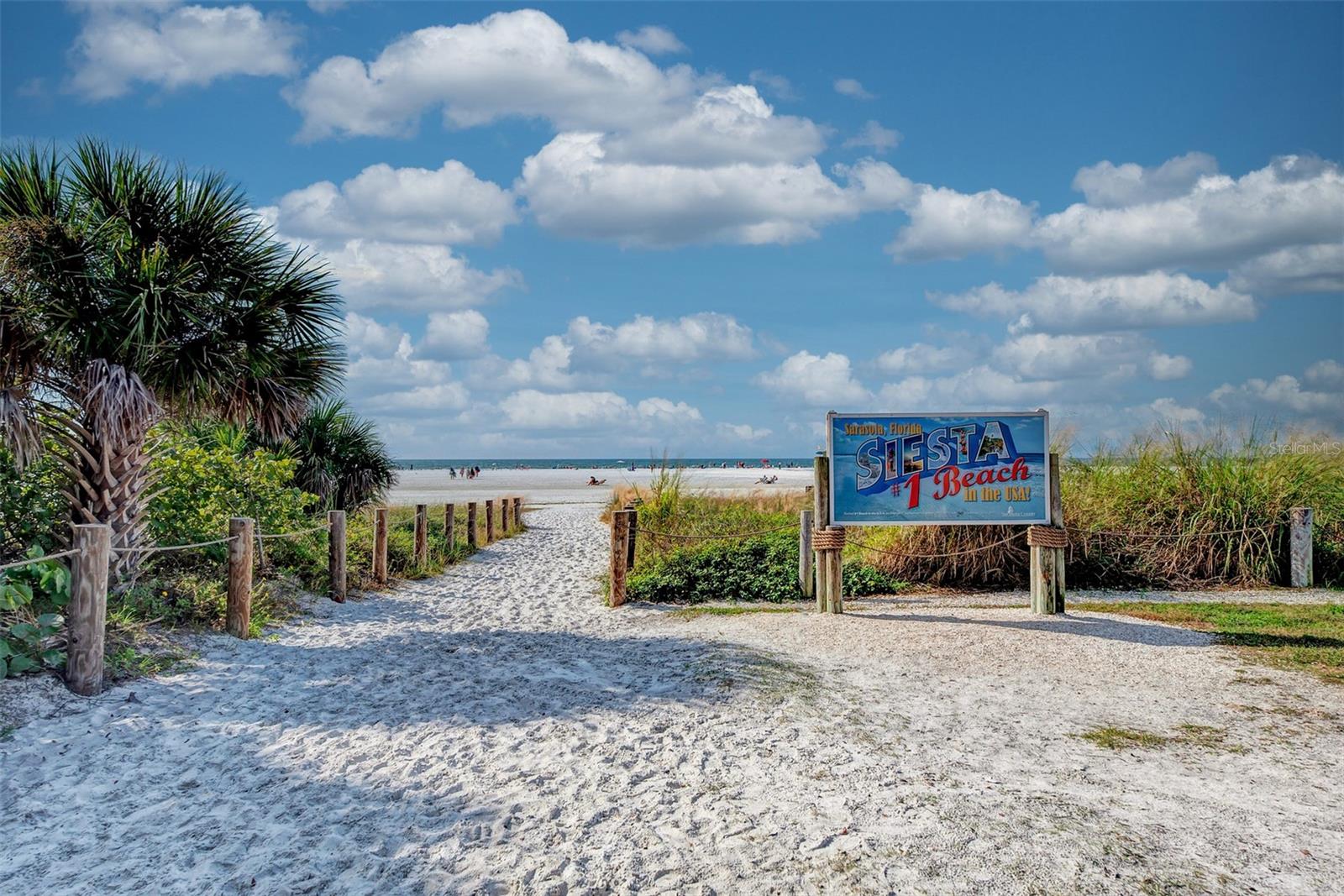 Image 90 of 98 For 345 Avenida Leona