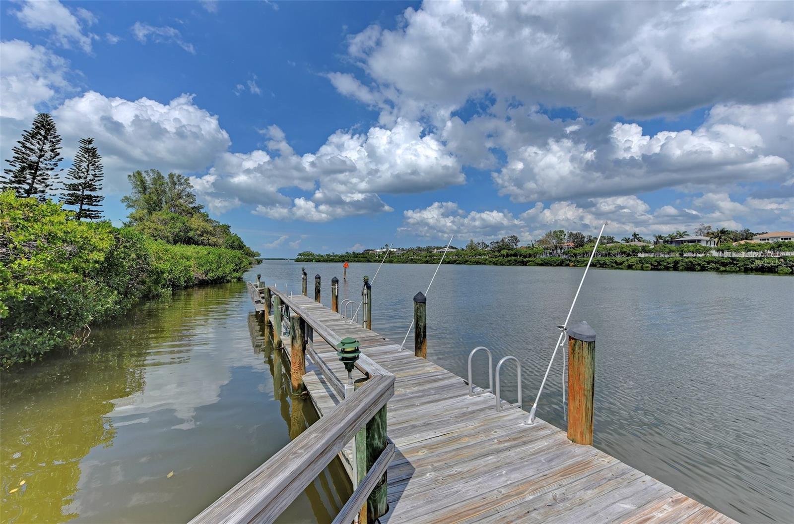 Image 34 of 47 For 3240 Gulf Of Mexico Drive 603