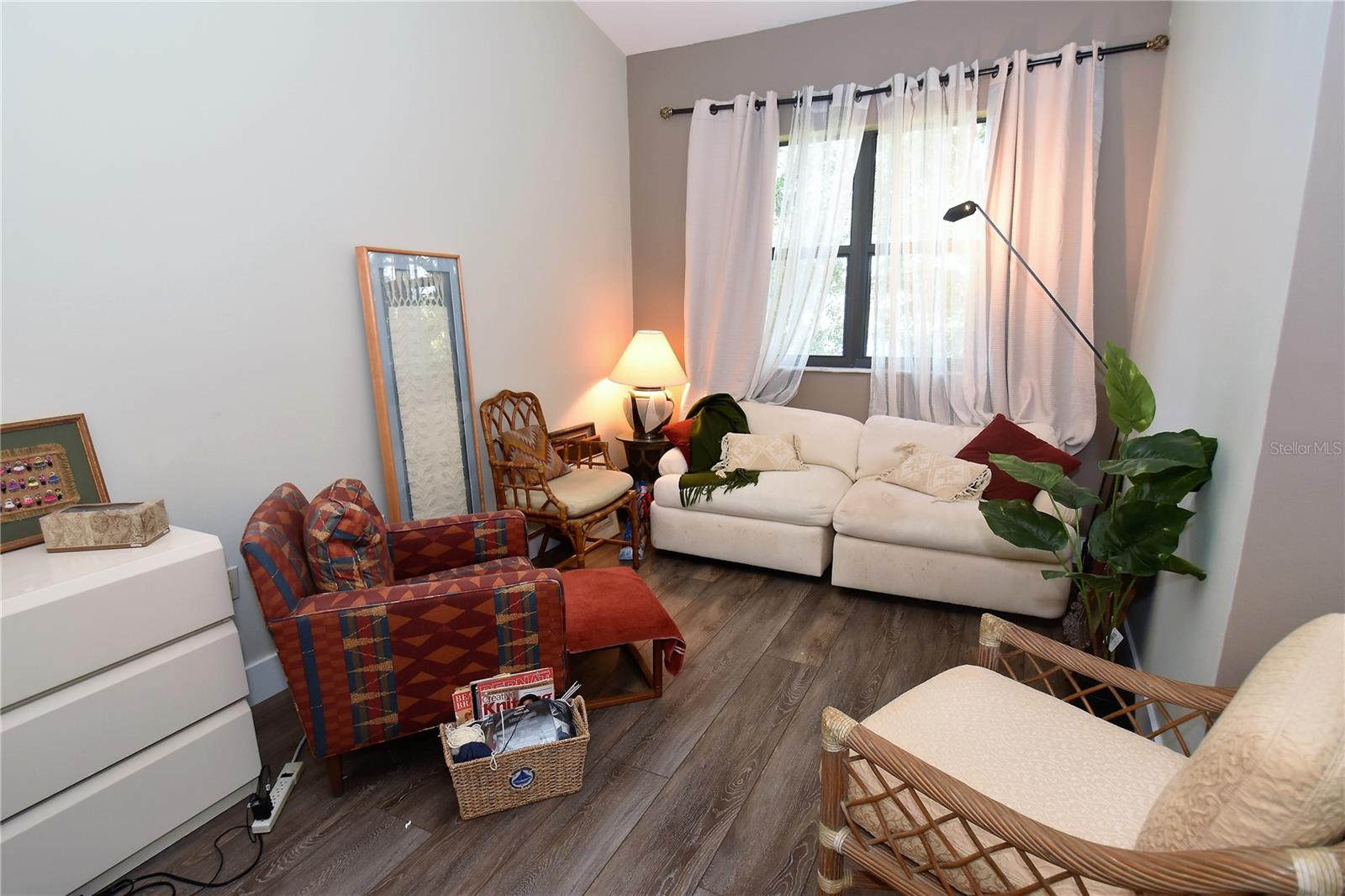 Image 17 of 24 For 1631 Starling Drive 204