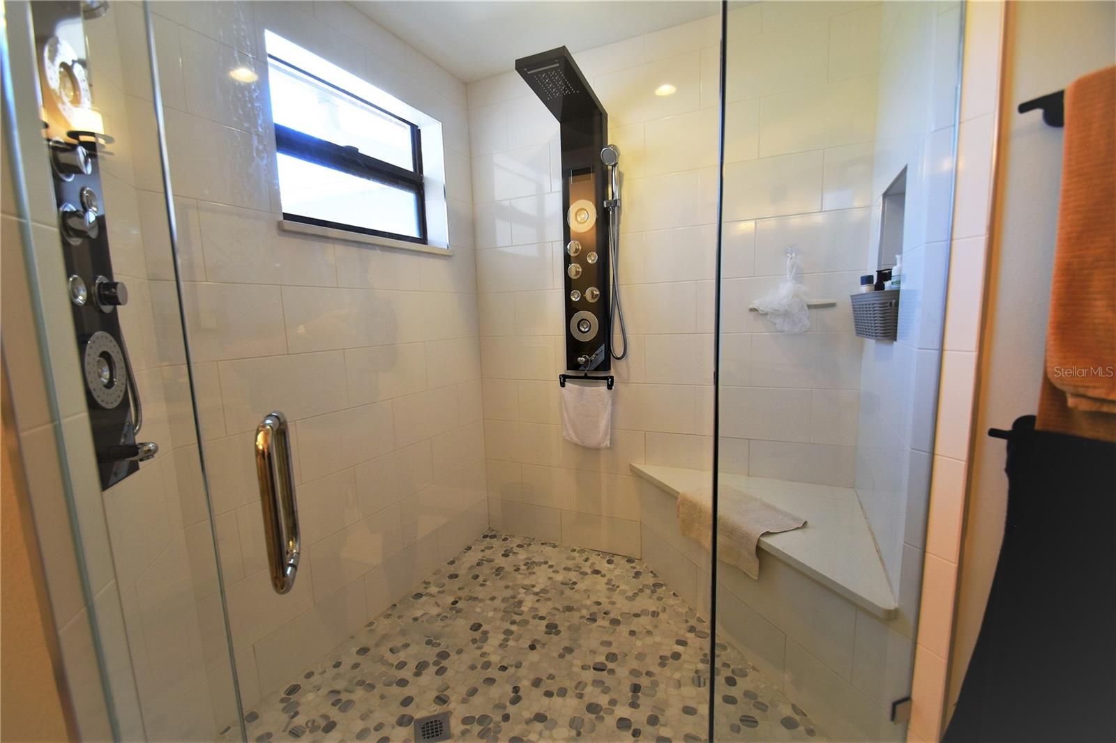 Image 22 of 24 For 1631 Starling Drive 204