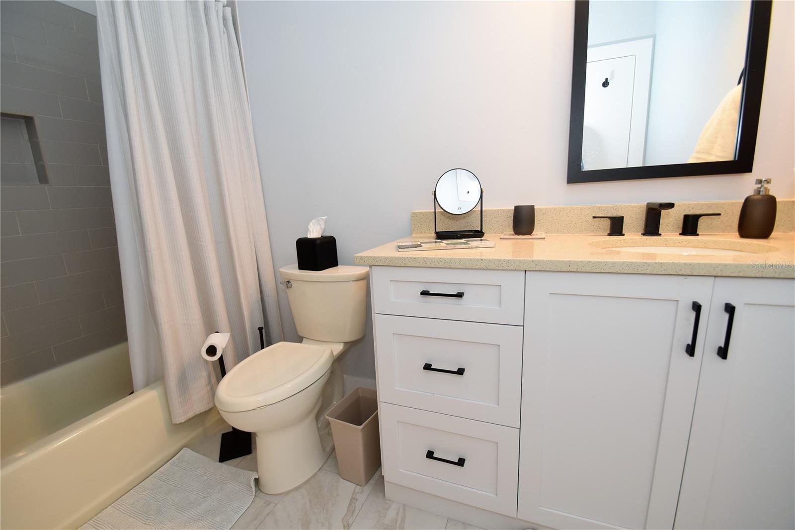 Image 5 of 24 For 1631 Starling Drive 204