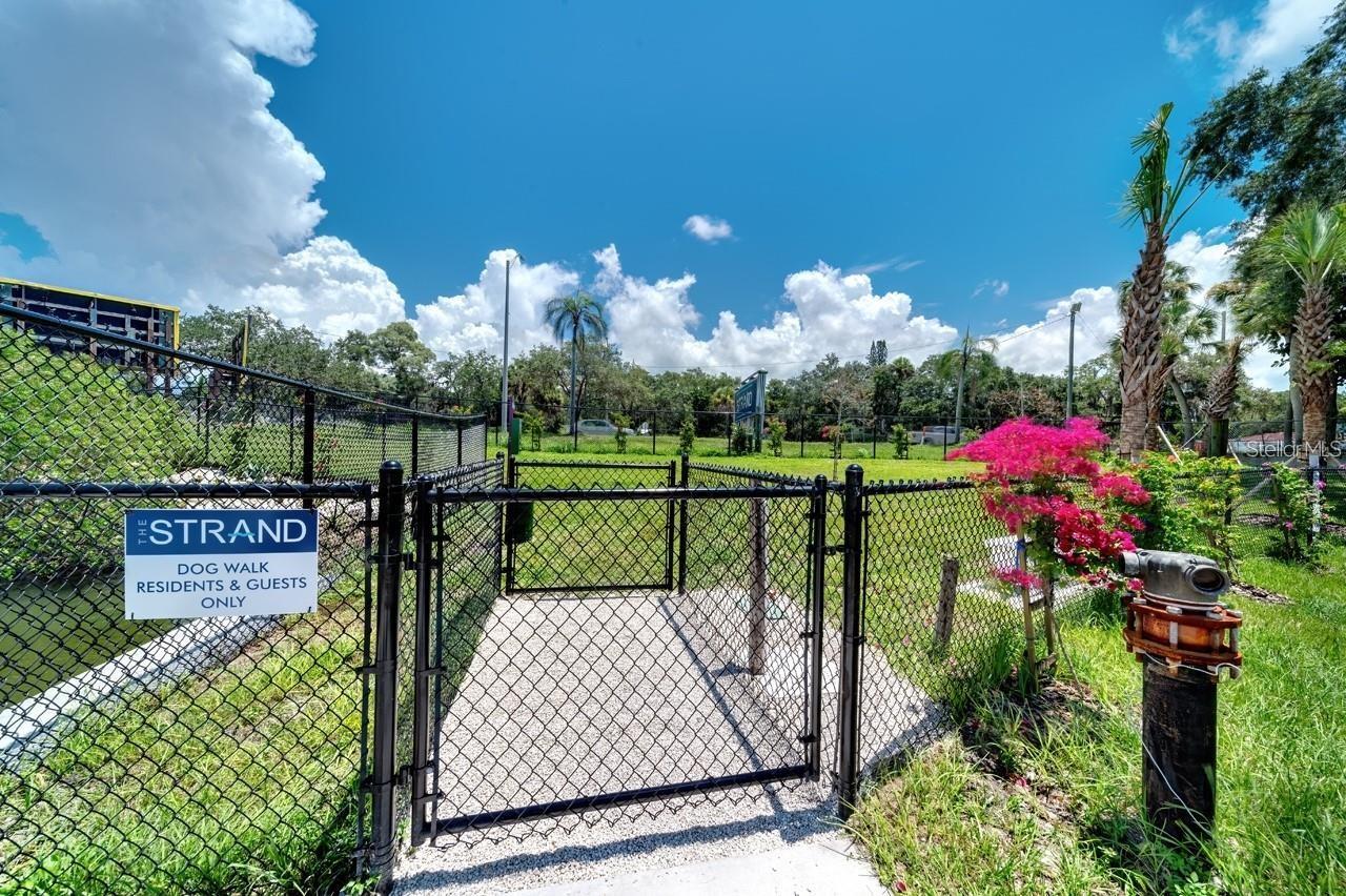 Listing photo id 34 for 1709 Tamiami Trail 323-324