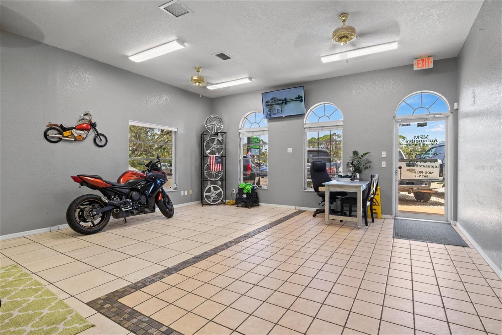 Image 14 of 62 For 340 Tamiami Trail