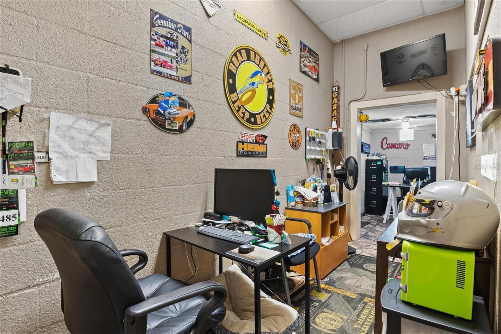 Listing photo id 16 for 15182 Dahlgren Avenue