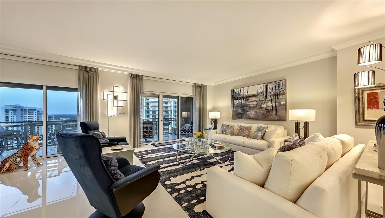 Listing photo id 13 for 1111 Ritz Carlton Drive 1603