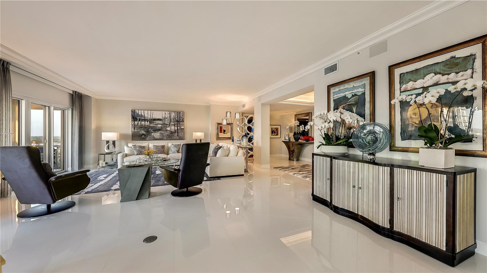 Listing photo id 17 for 1111 Ritz Carlton Drive 1603