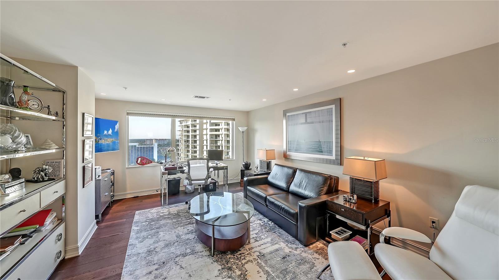 Listing photo id 51 for 1111 Ritz Carlton Drive 1603