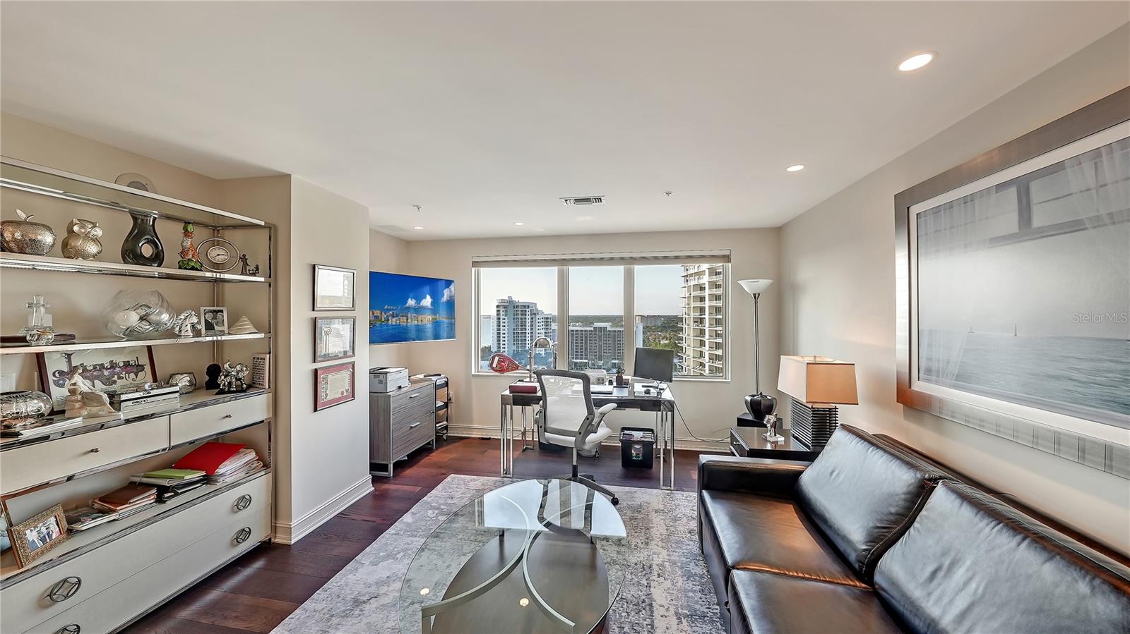 Listing photo id 52 for 1111 Ritz Carlton Drive 1603