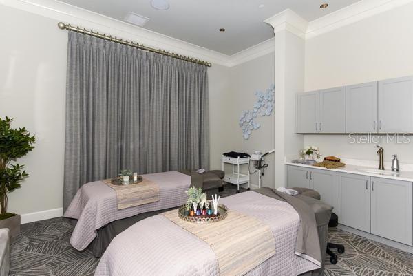 Image 33 of 46 For 16706 Vardon Terrace 303