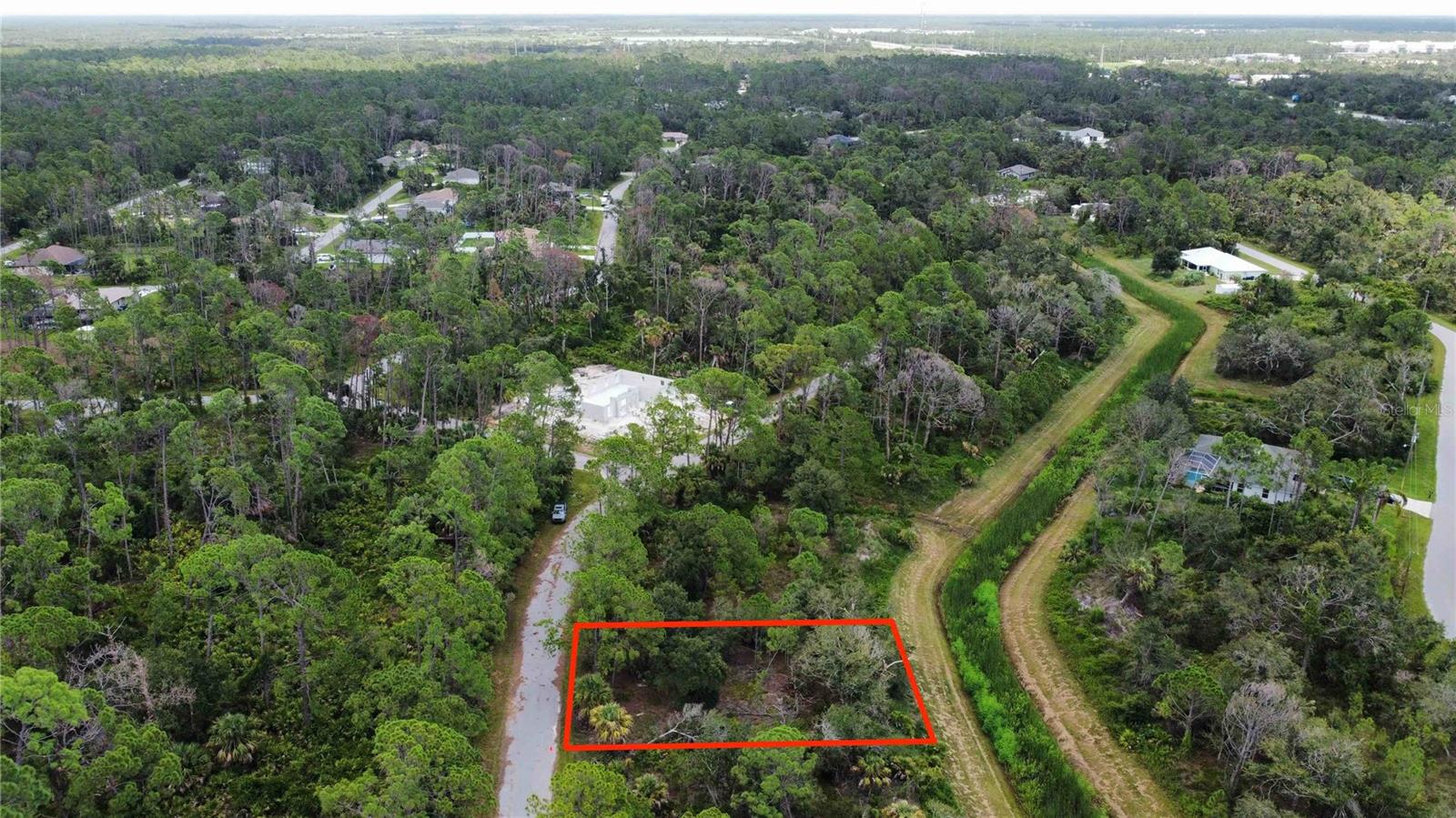 Listing photo id 2 for  Apricola Rd  