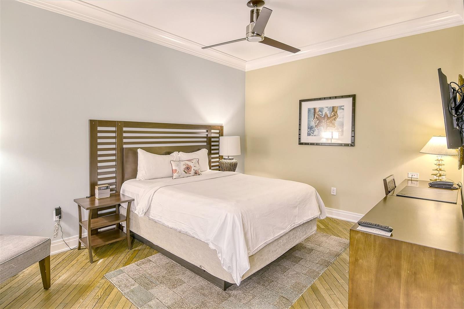 Image 23 of 53 For 915 Seaside Drive 405, Weeks