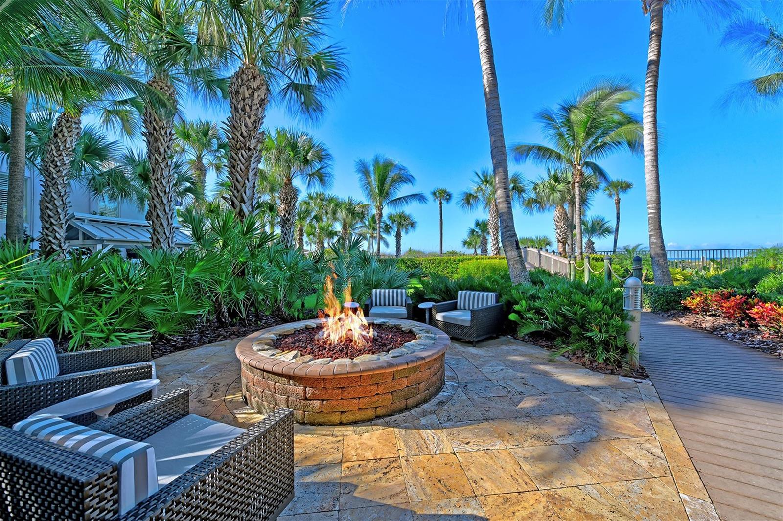 Image 35 of 53 For 915 Seaside Drive 405, Weeks