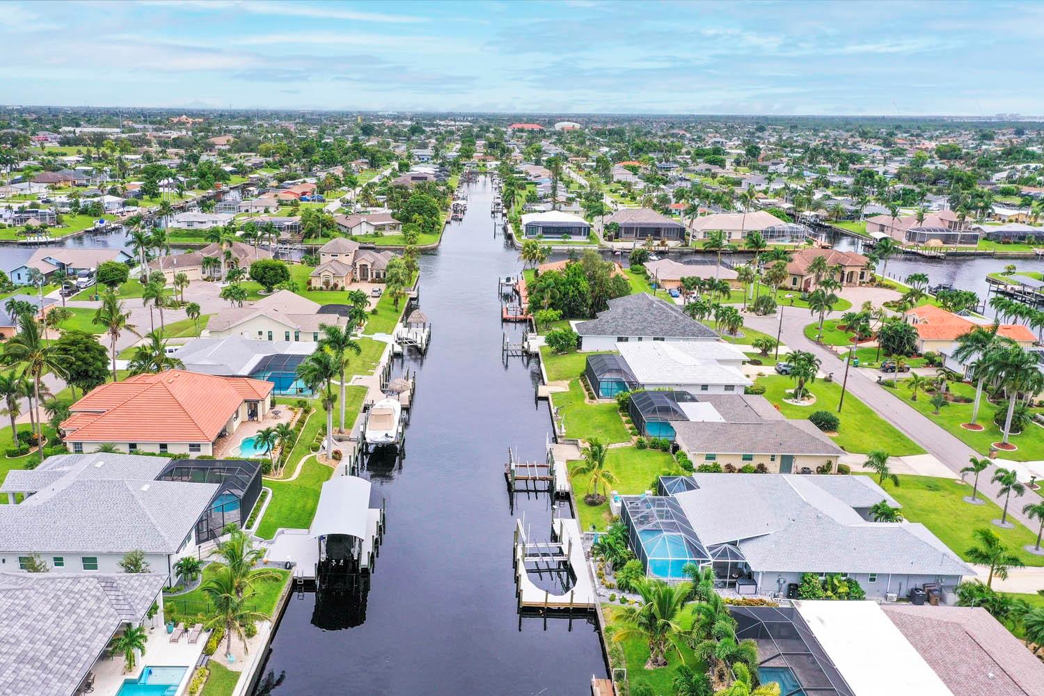 Image 43 of 100 For 3328 18th Avenue