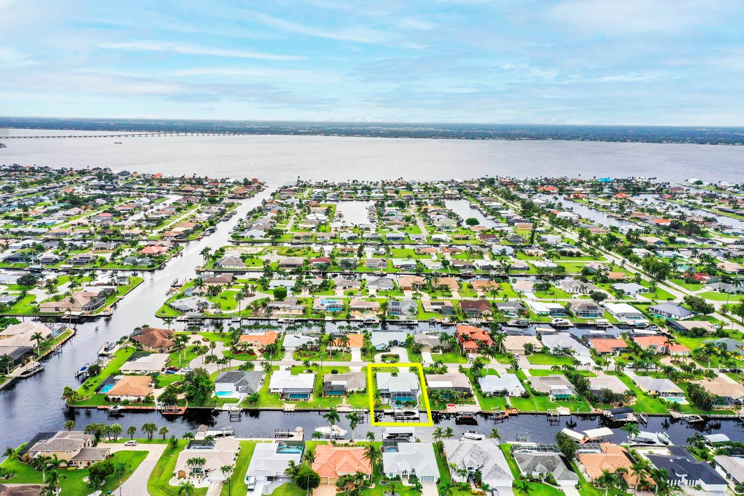 Image 53 of 100 For 3328 18th Avenue