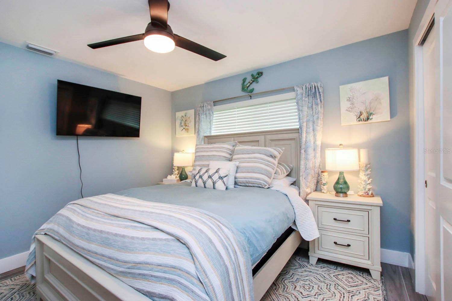 Image 8 of 100 For 3328 18th Avenue