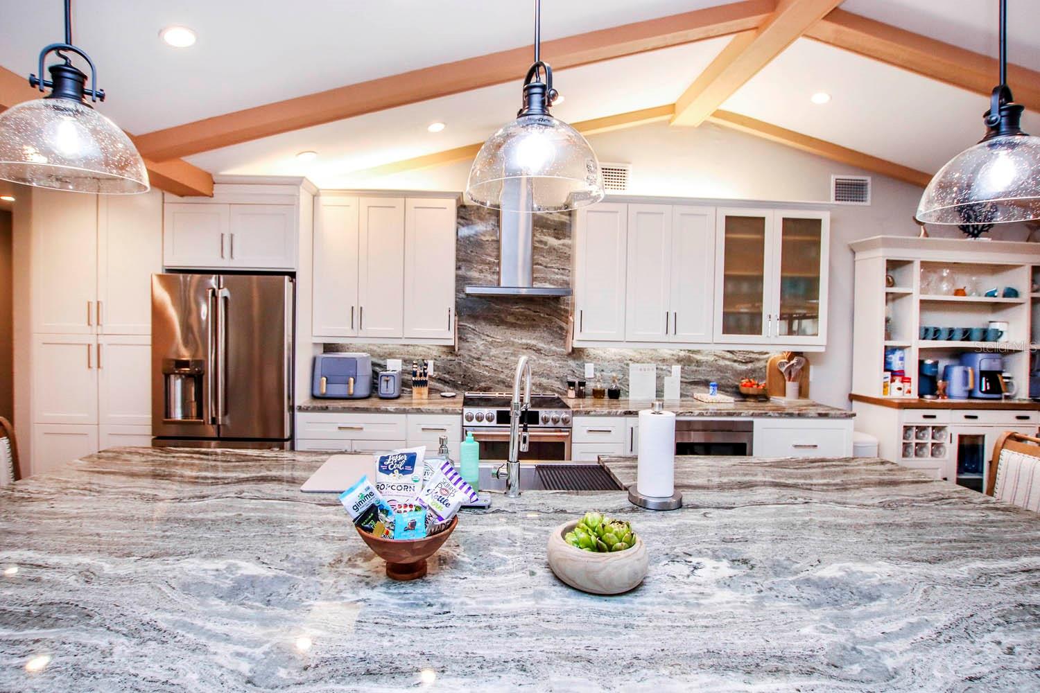 Image 87 of 100 For 3328 18th Avenue