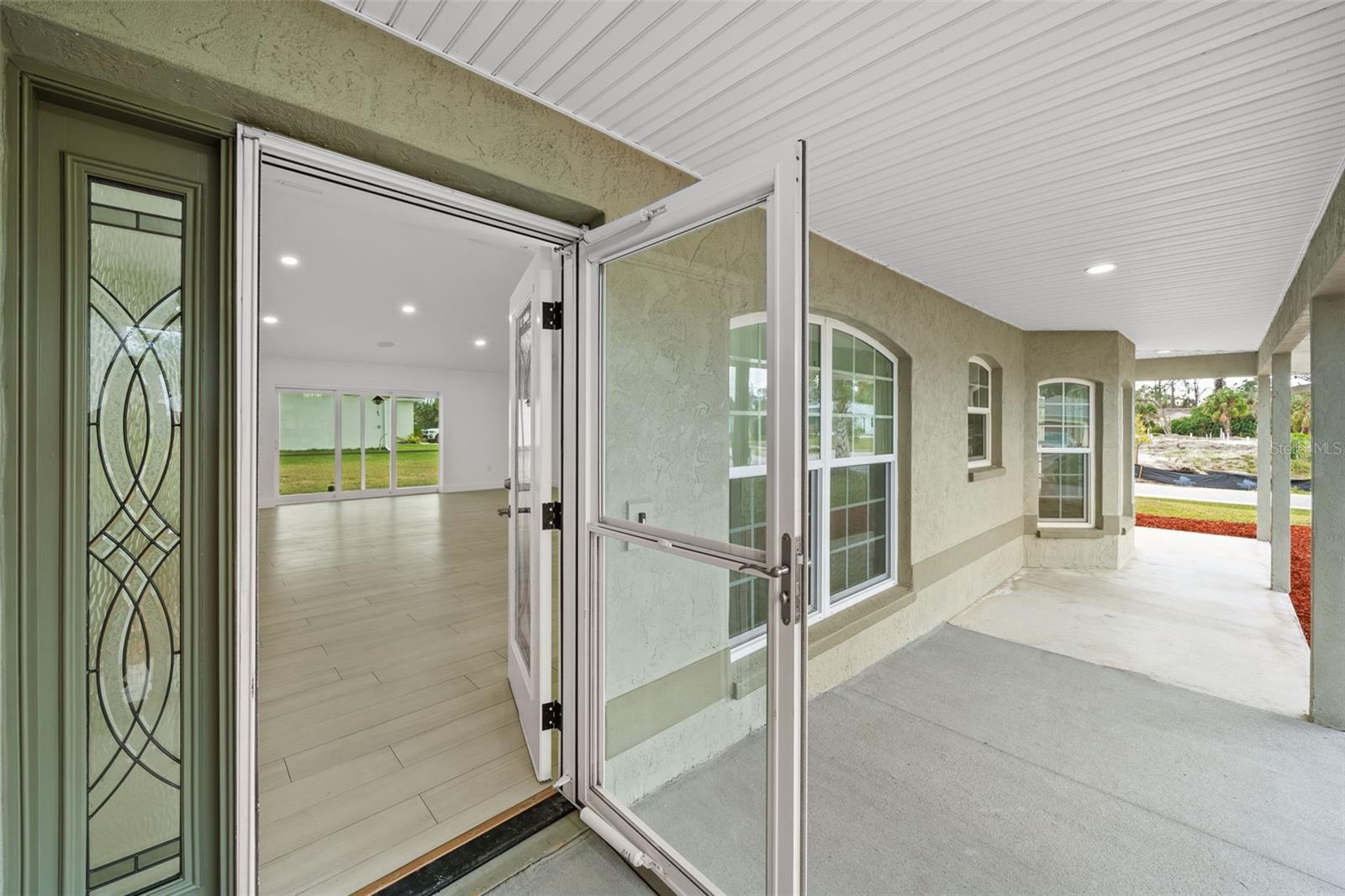 Image 18 of 75 For 4892 Crabapple Avenue