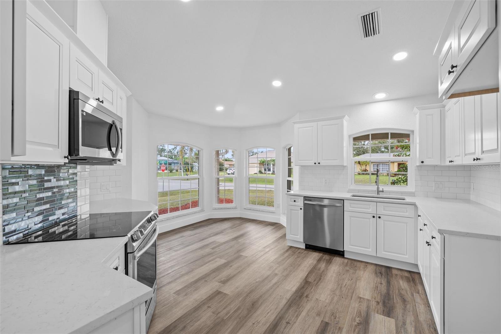 Image 30 of 75 For 4892 Crabapple Avenue