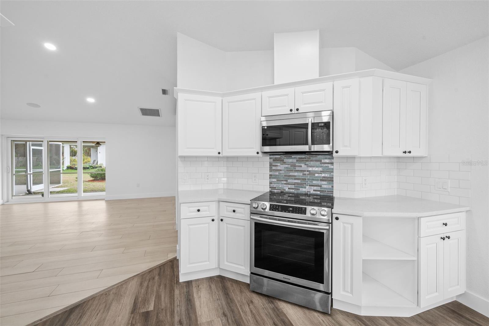 Image 31 of 75 For 4892 Crabapple Avenue