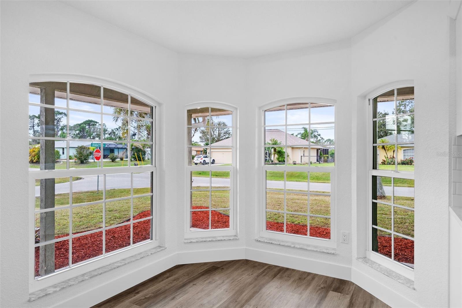 Image 32 of 75 For 4892 Crabapple Avenue