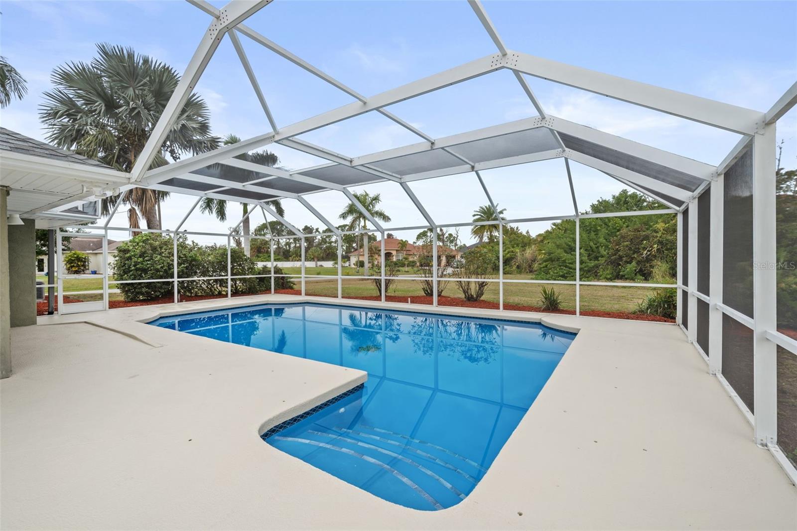 Image 41 of 75 For 4892 Crabapple Avenue