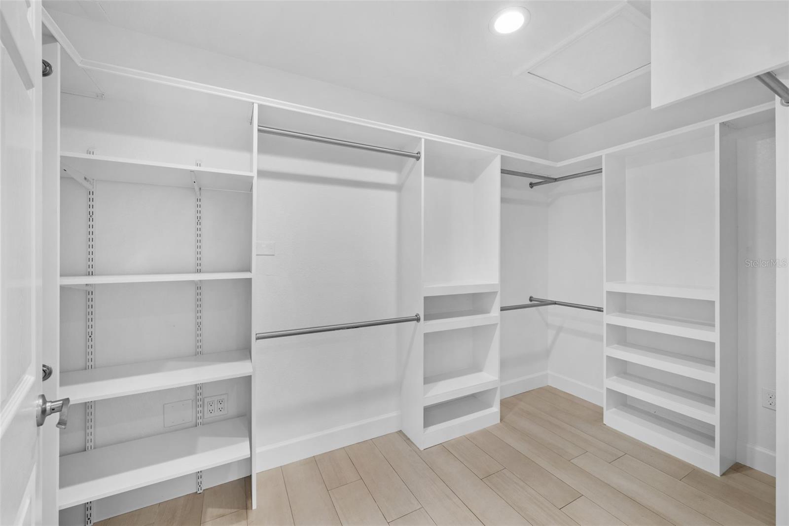 Image 60 of 75 For 4892 Crabapple Avenue