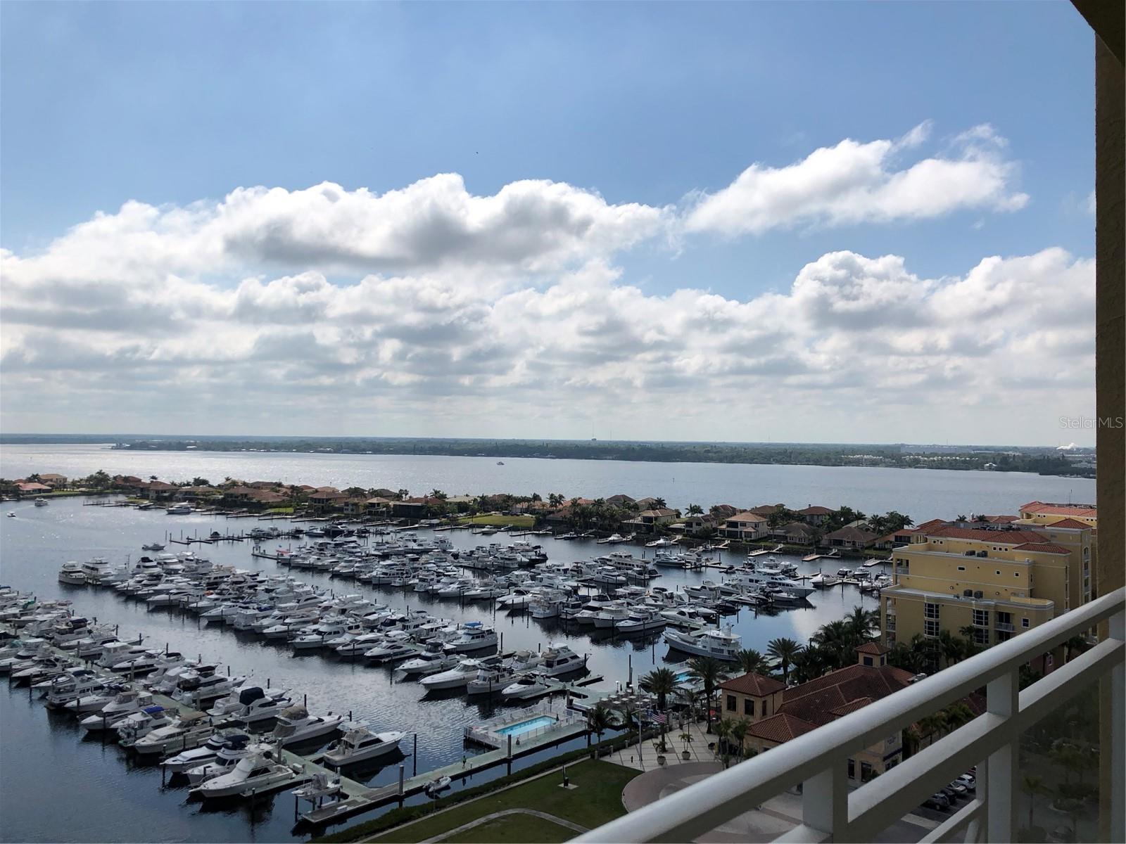 Listing photo id 41 for 130 Riviera Dunes Way 1201