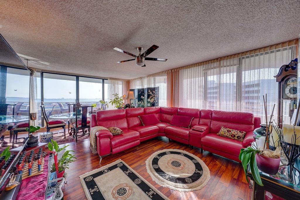 Image 8 of 72 For 5940 Pelican Bay Plaza S 1102