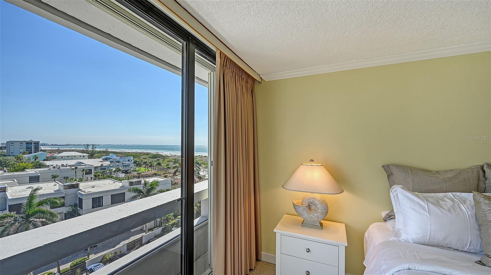 Image 39 of 62 For 5400 Ocean Boulevard 6-4