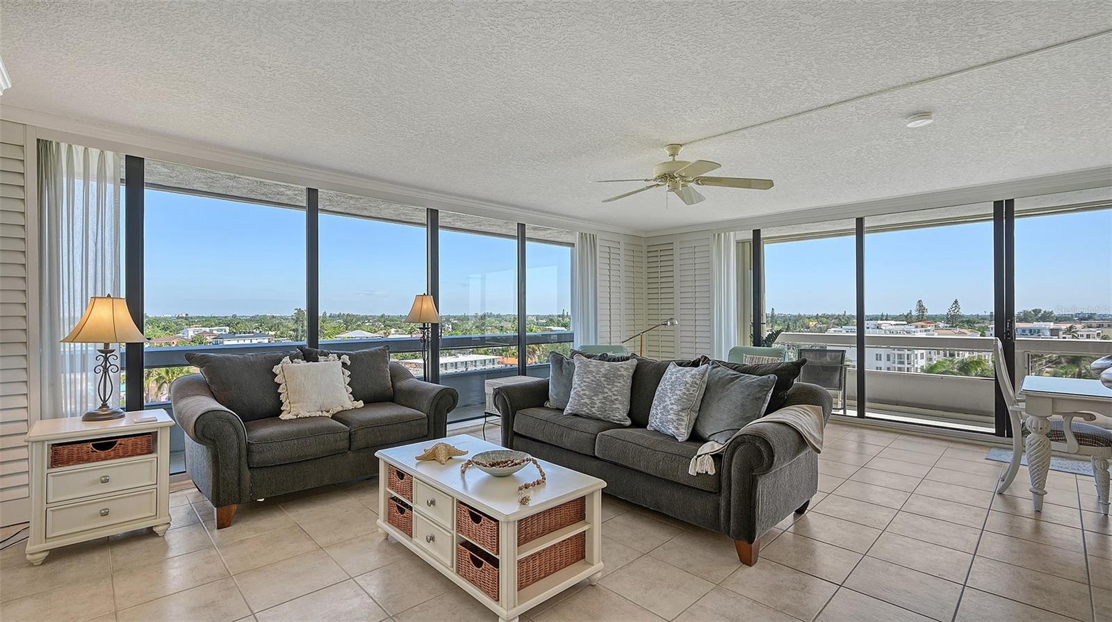 Image 4 of 62 For 5400 Ocean Boulevard 6-4